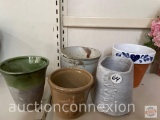 Planter pots - 5 small pottery pots, 3