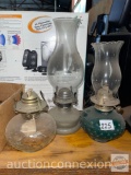 Lighting - 3 oil lanterns (2 globes)