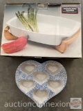 Kitchen - Winsome wood rectangular casserole w/beechwood cradle and heart shaped muffin baker