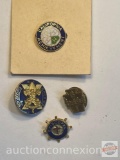 Jewelry - 4 Service pins / lapel pins