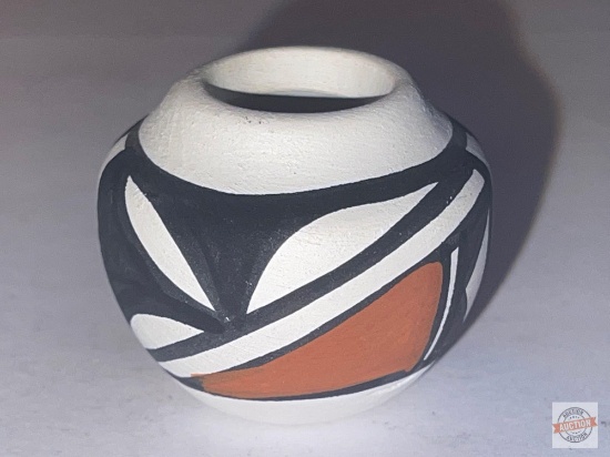 Pottery - Mini souvenir pottery 1", marked Isleta NM
