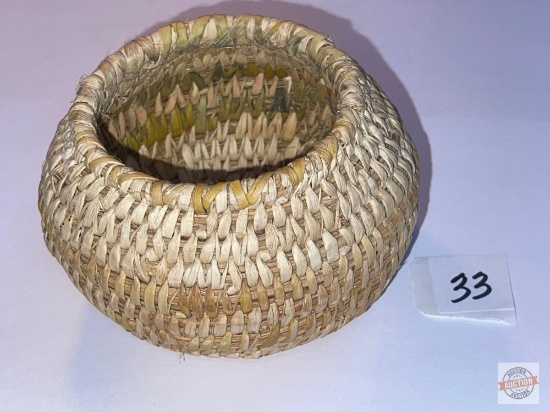 Basket - Indian woven water vessel basket, 3"x4"