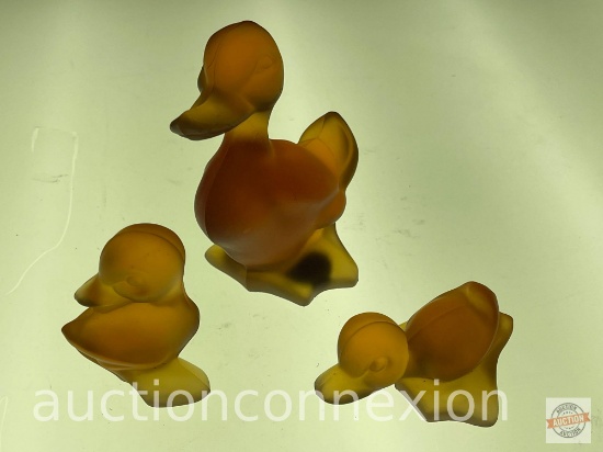 Ducks - 3 pc. set satin glass molded glass duck figures