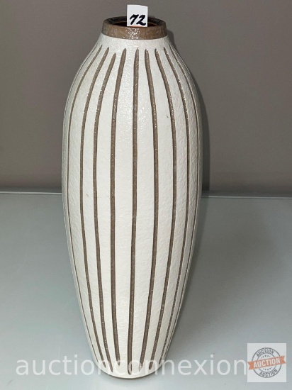 Vase - tall, heavy Japan vase, 15.5"h