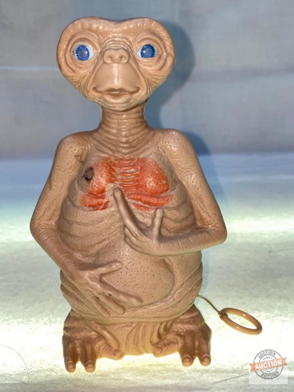 Toy - ET pull string, 1982 Universal Studios 7"h, LJN Toys Limited
