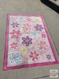 Area rug, bound 5x8 floral motif