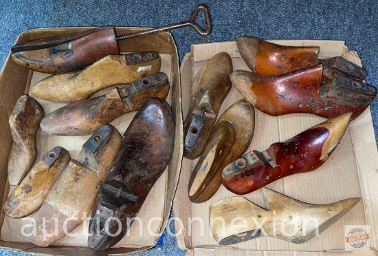 Vintage wooden shoe forms - 13