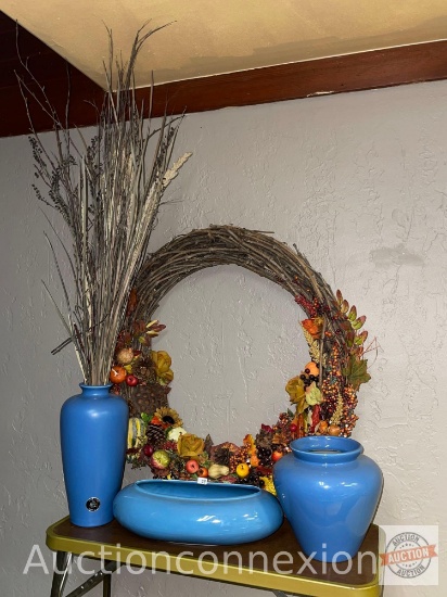Vases/planters - 3 vases and large wreath