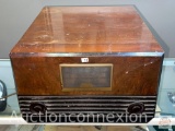 Vintage Radiola, radio/record player