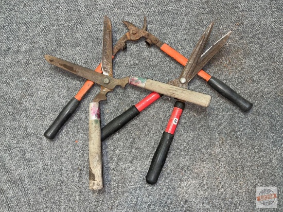 Tools - 3 Vintage - 2 Sheers, 1 clippers