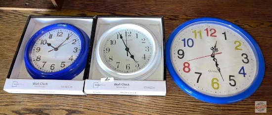 Clocks - 3 wall clocks