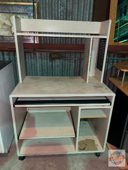 Furniture - Computer Desk w/hutch