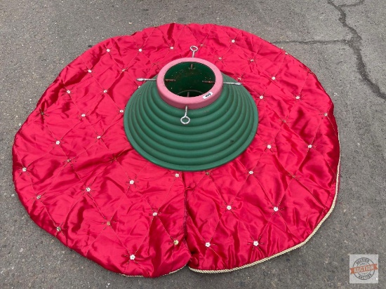 Christmas - Lg. tree stand and Martha Stewart quilted tree skirt