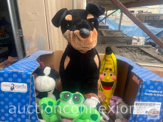 Stuffed plush toys