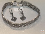 Jewelry - Bracelet with matching earrings, 14k 8.9g