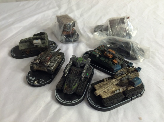 Lot of 8 Pieces Loose Collector Wizkids Miniature Mechwarrior War Vehicles - See Pictures