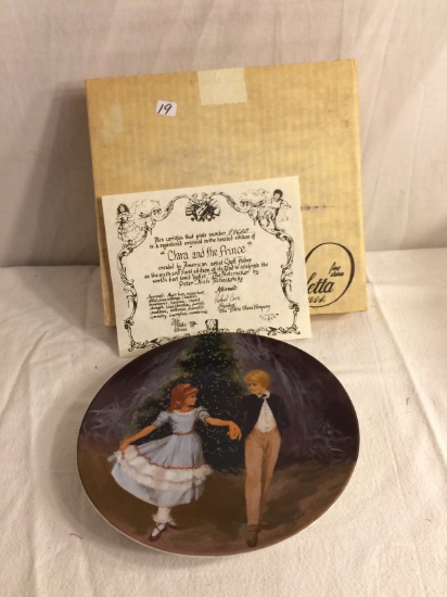 Collector Vintage Porcelain Plate "Clara and The Prince" No.996B Size:8.5" Round With Coa