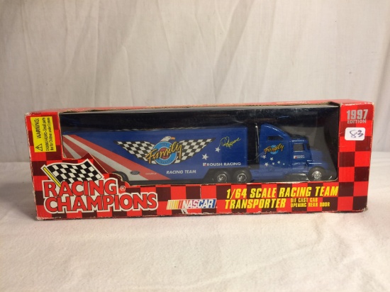 Collector Nascar Racing Champins 1997 Edition 1/64 Scale Racing Team Transporter DieCast Cab