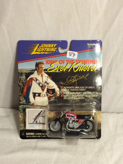 Collector Johnny Lightning King Of The Stuntmen Evel Knievel  Car 1:64 Scale Motocycle
