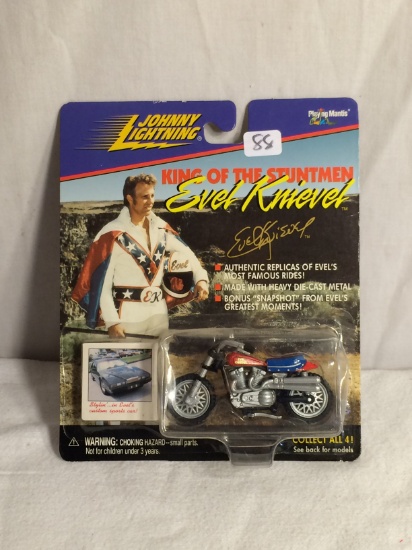 Collector Johnny Lightning King Of The Stuntmen Evel Knievel  Car 1:64 Scale Motocycle