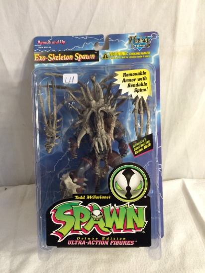Collector McFarlane's Spawn Deluxe Edt. Ultra-Action Figure Exo-Skeleton Spawn 9"Tall Figure