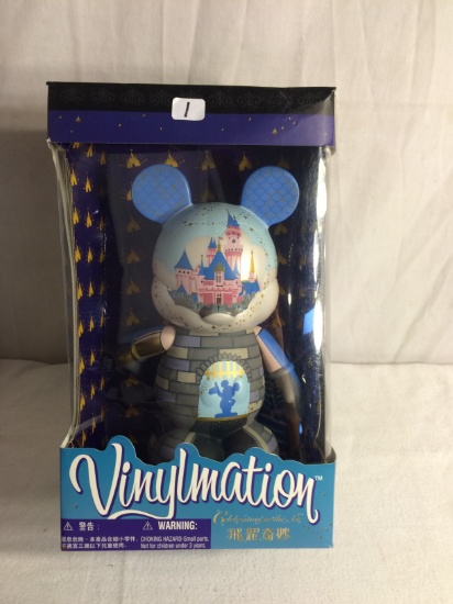 Collector Disney Vinymation Celebrating In The Air Figure 9" Vinyl 6.3/4"w By 11" Tall Box Size