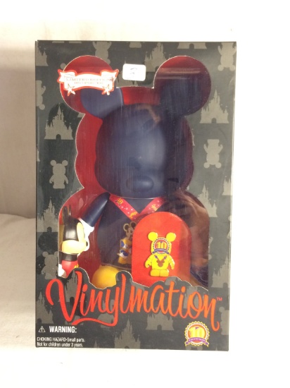 Collector Disney 10 Yrs Of Pin Trading Vinylmation Figure 9" Limited Edition of 950 Pcs 6.3/4BY 10.5