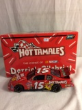 Collector Nascar Revell Collection 2000 Hot tamales Derrick Gilchrist Scale 1:24 DieCast Car