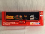 Collector Nascar Racing Chmapions 1993 Edition 1/64 Scale DieCast Cab Racing Team Transporter