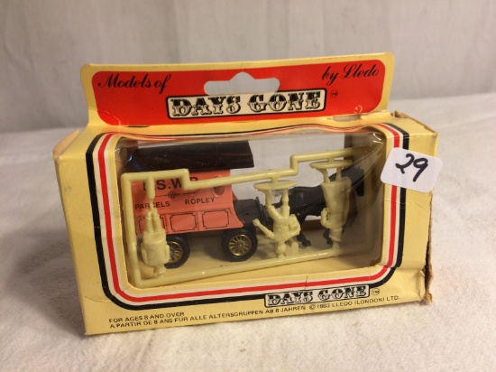 Collector NIP Vintage 1983 Lledo Models Of days Gone No.3 5"Width by 2.5" Tall Box Size