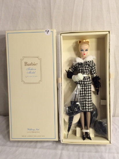 NIB Barbie Genuine Silkstone Body Fashion Model Gold Label Collection "Walking Suit" 13.5"T X6"W