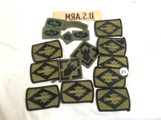 Lots Of Collector U.S. Army Patches Assorted Sizes - See Pictures