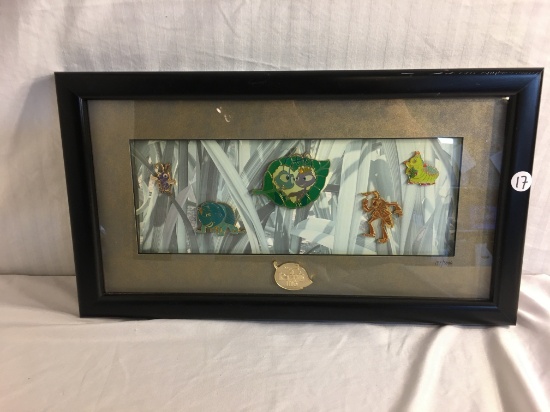 Collector Disney Pixar A Bug's Life 147/3000 W/COA 1998 Film Debut Pin Collection Frame:17.5"x10"