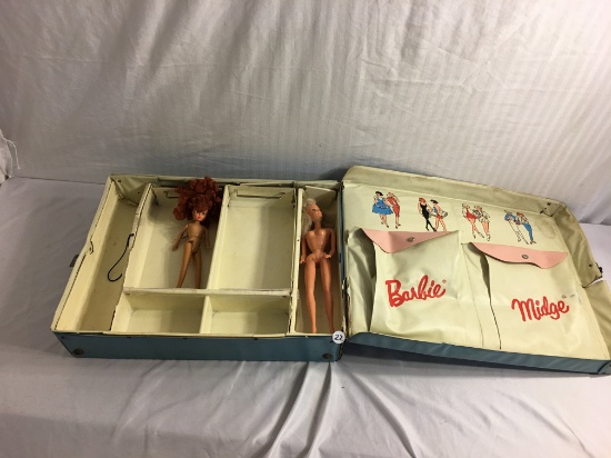 Collector Vintage Barbie and Midge Carrying Case Light Blue Color Size: 18x13.5" W/2 Dolls - See Pho