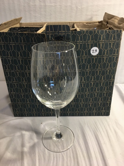 Collector Classico Schott Zwiesel Wine Glass Box Size: 9.7/8"Tall by 12.1/4" Width