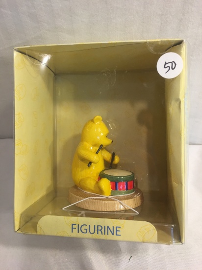 Collector Classic Pooh By Royal Doulton Winnie-The -Pooh Figurine Collection 6"tall Box Size
