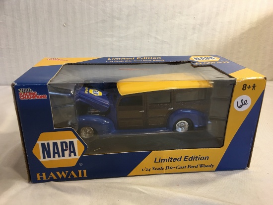 Collector Racing Champions NAPA Hawaii Ford Woody Die Cast Car 1/24 scale