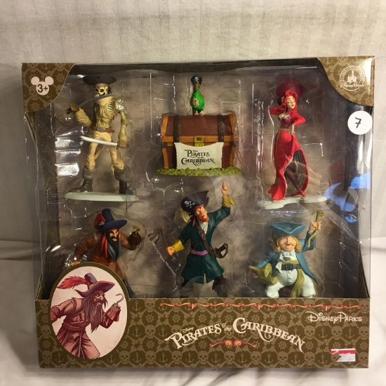 Collector NIB Disney Parks Pirates Of The Caribbean Action Figures Size Box:10" by 11" Box Size