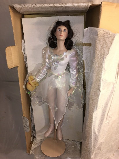 Collector Franklin Mint Heirloom "Peggy Fleming" Ice Skater Porcelain Doll 20" tall