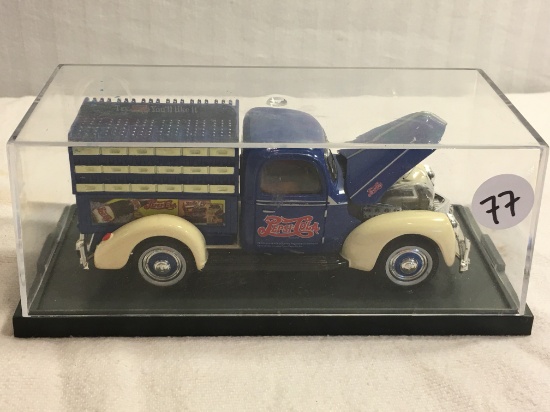 Collector 1940 Ford Pepsi-Cola Replica Delivery Truck Die Cast Car in clear case 1:18 Scale