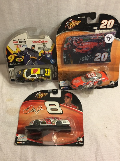 Lot of 3 NIP Collector Winners Circle & Team Caliber Assorted Die Cast Cars 1:64 Scale