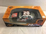 NIP Collector Winners Circle NASCAR Tony Stewart #20 The Home Depot Die Cast Car 1:18 Scale