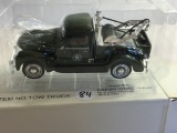 Collector U.S.A Tow Truck Replica Die Cast Car 1/32 Scale