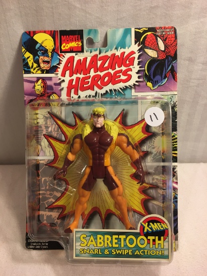 NIP Collector Toy Biz Marvel Comics Amazing Heroes Sabretooth Action Figure