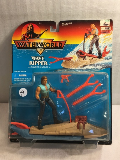 NIP Collector Kenner Waterworld Wave Ripper Action Figure