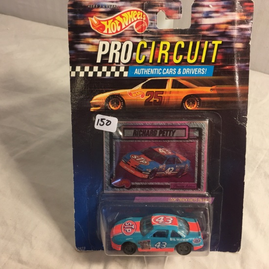 Collector NIP Hot Wheels Mattel Pro Circuit Authentic Cars & Divers #43 STP Scale 1/64 Car