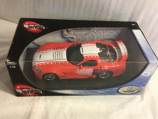 Collector New Hot Wheels 2002 Dodge Viper GTS R 1:18 Scale DieCast Metal Red and White Car