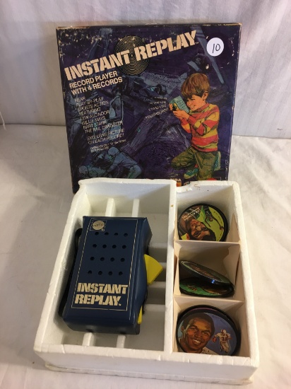 Collector Vintage Mattel Instant Replay Rcord Player With 4 Records Size:8.5x8.5" Box Suze