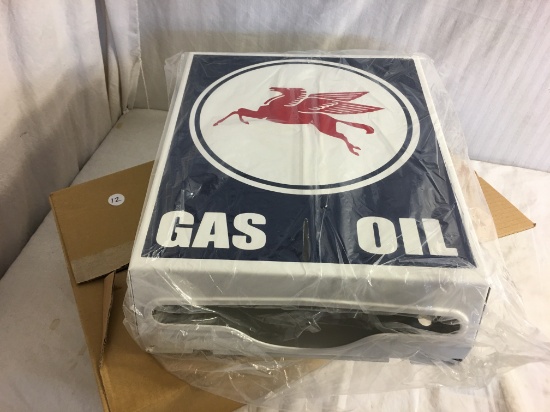 Collector NIB Mobil Gas Oil Mobil Paper Towel Holder Size:14.5x11.5" Box Metal