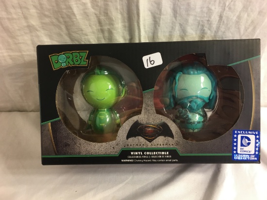 Collector NIB Exclusive DC, Comics DORBZ Batman VS. Superman Vinyl Action Figure 3-4"tall